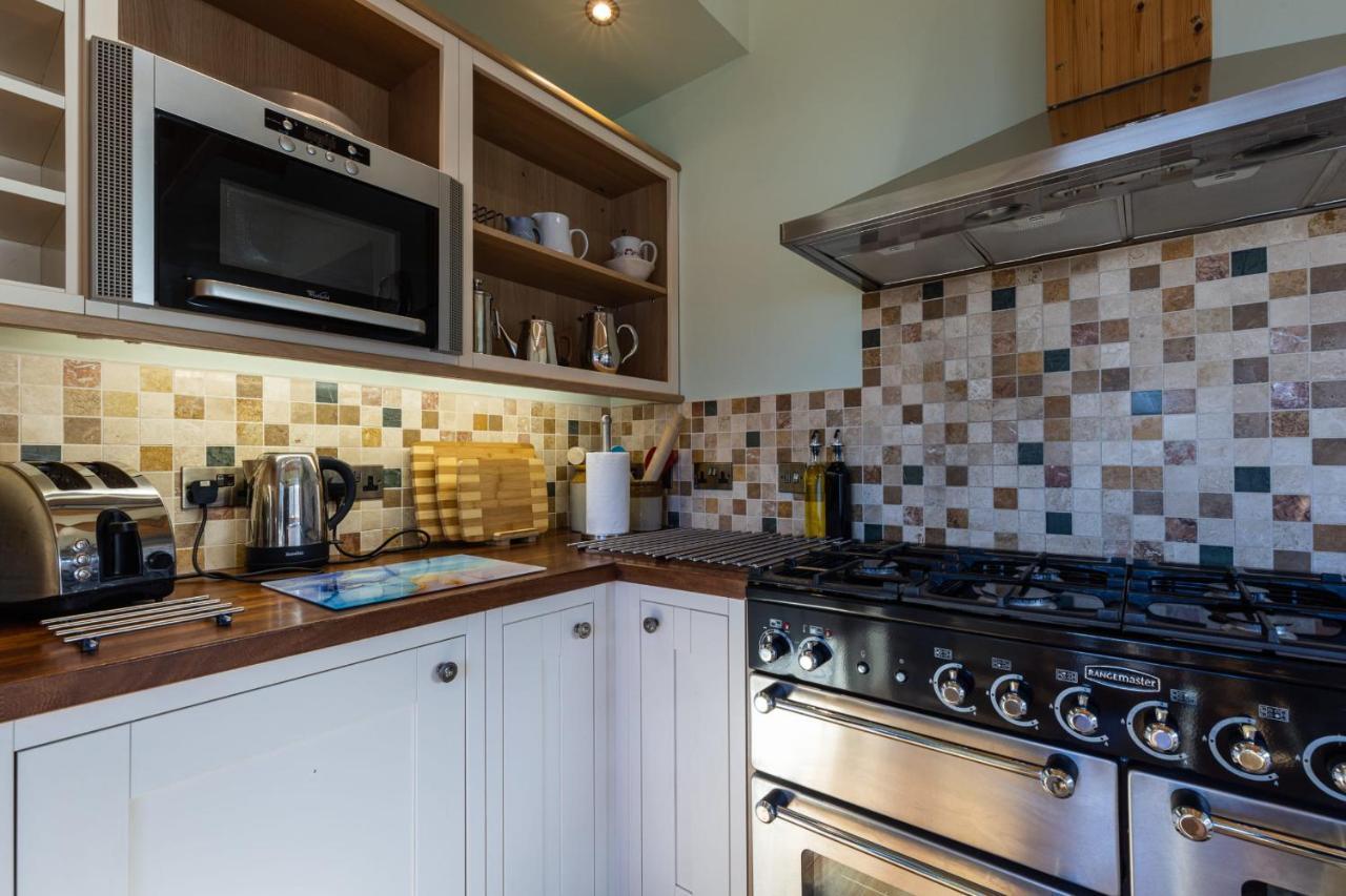 Shore Cottage Isle Of Skye Портри Екстериор снимка